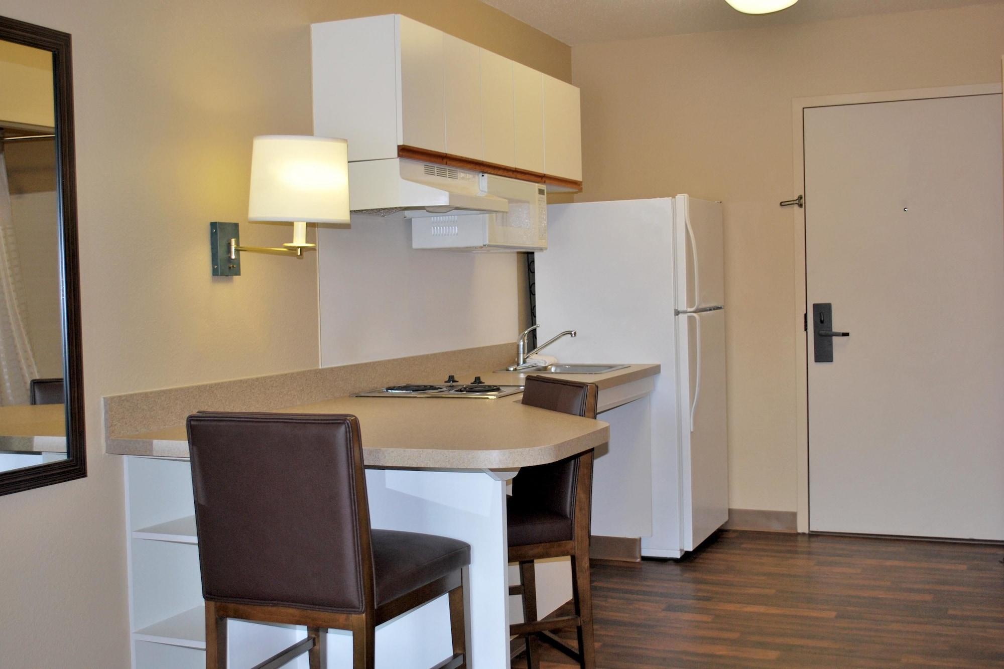 Extended Stay America Suites - St Louis - Westport - Central Мериленд Хайтс Екстериор снимка