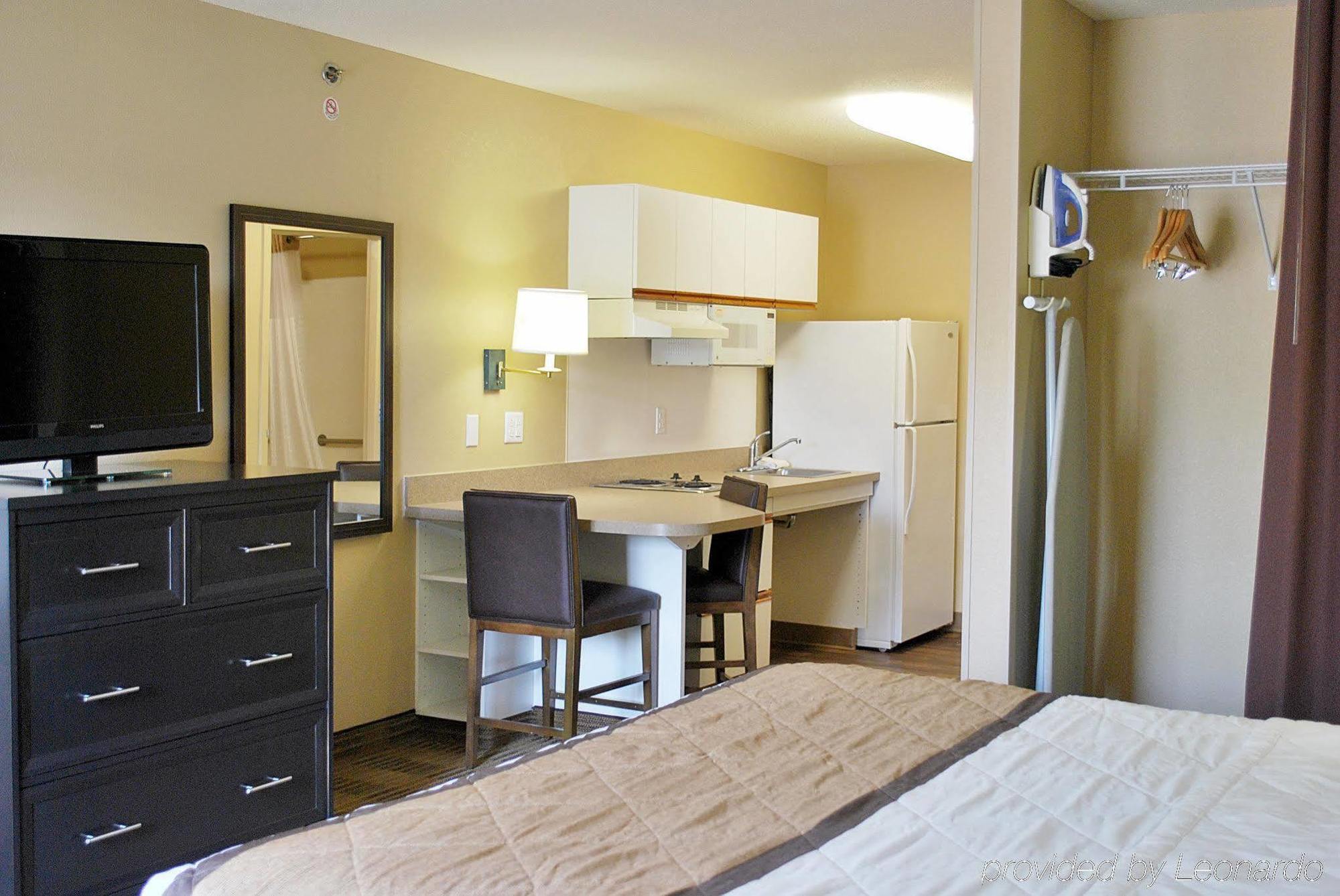 Extended Stay America Suites - St Louis - Westport - Central Мериленд Хайтс Екстериор снимка